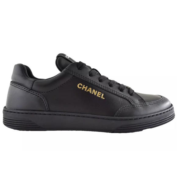 Chanel 23A Black Calfskin Leather Gold CC Logo Flat Runner Trainer Sneaker 37.5 - Picture 1 of 14